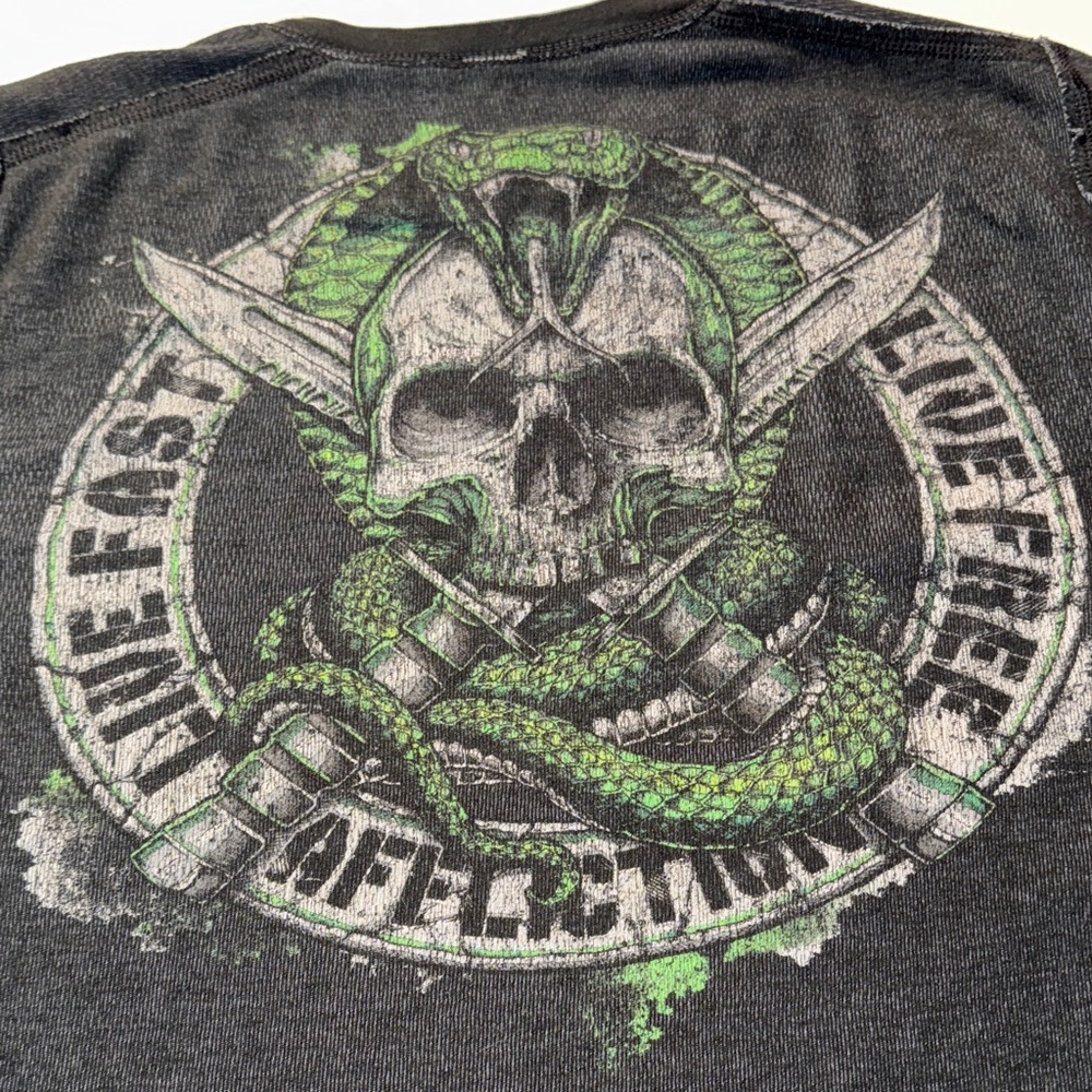 Affliction Men's Black and Gray Camo‎ Long Sleeve Reversible Shirt - Picture 8 of 12